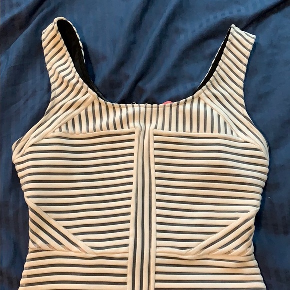 Dress - Picture 3 of 3